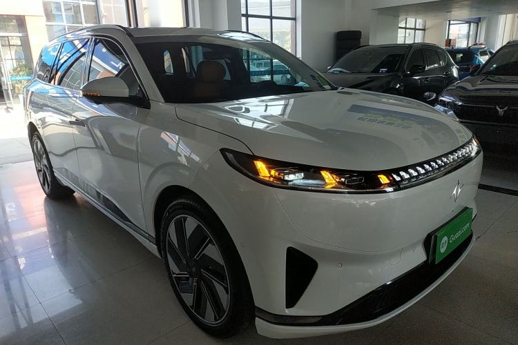 Used Dongfeng eπ eπ008 2025 210Max Range-Extended Version 5 Seats Exterior 2