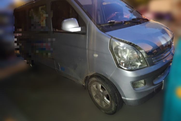 Used Wuling Rongguang 2015 1.2L S Standard CNG Model Front Right 45 Deg