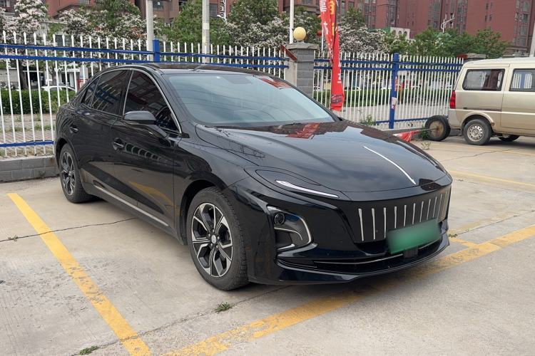 Used Hongqi E-QM5 2021 Charging Flagship Edition Front Right 45 Deg