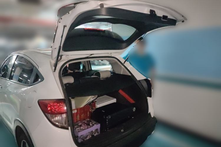 Used Honda Vezel 2016 1.8L CVT Front-Wheel Drive Pioneer Edition