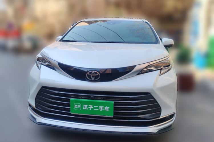 Used Toyota SIENNA 2024 2.5L Hybrid Four-Wheel Drive Prestige Edition