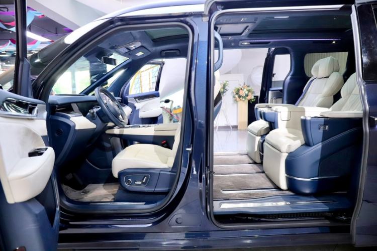 Used Zeekr 009 2022 WE Edition
