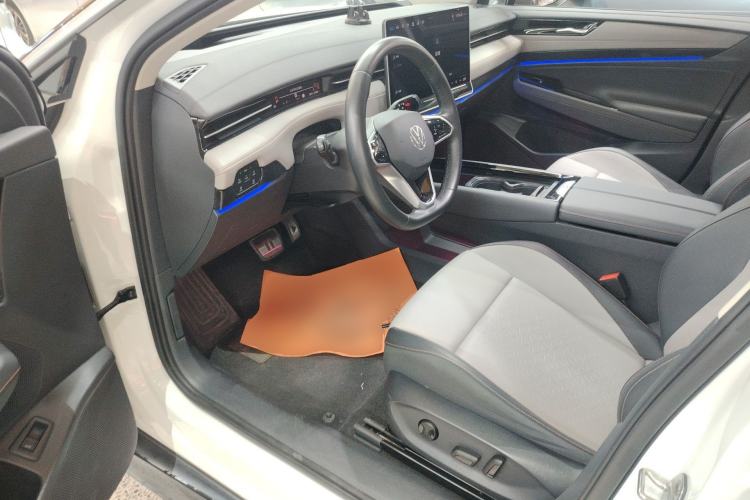 Used Volkswagen ID.7 VIZZION 2024 AIR model Driver Seat