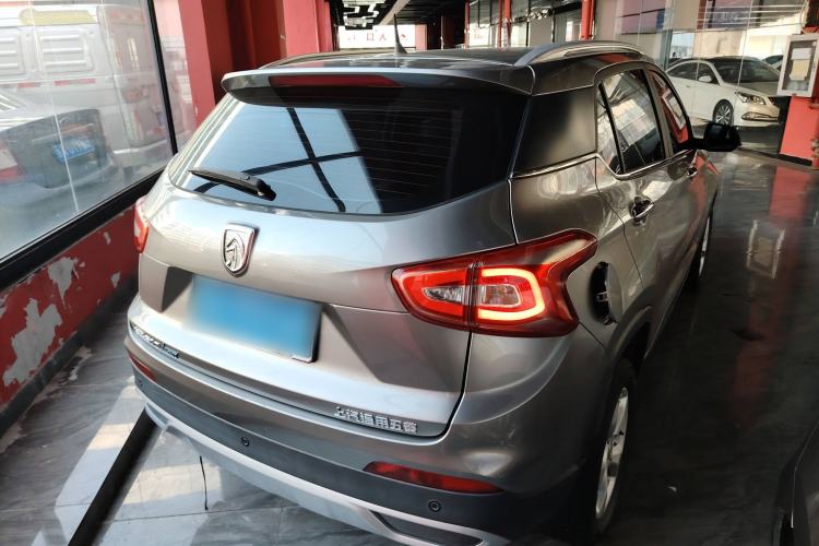 Used Baojun 510 2017 1.5L Automatic Fashion Model