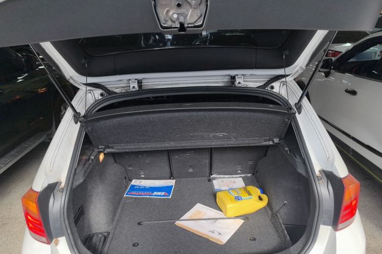 Used BMW X1 2015 sDrive18i Fashion Upgrade Edition Trunk