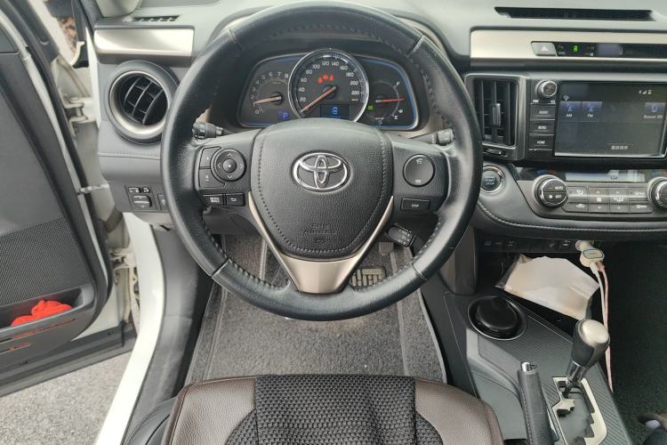 Used Toyota RAV4 2013 2.0L CVT Four-Wheel Drive New Edition