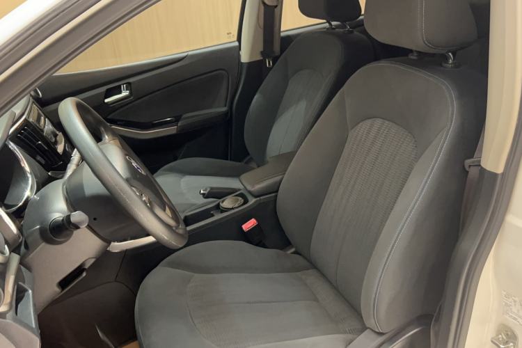 Used Venucia T70 2016 2.0L Manual RuiQu Version
