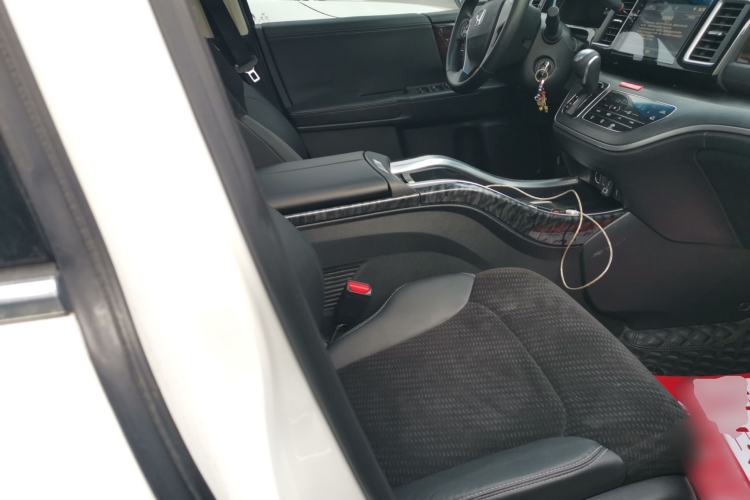 Used Honda Elysion 2016 2.4L Classic Edition Right Front Seat