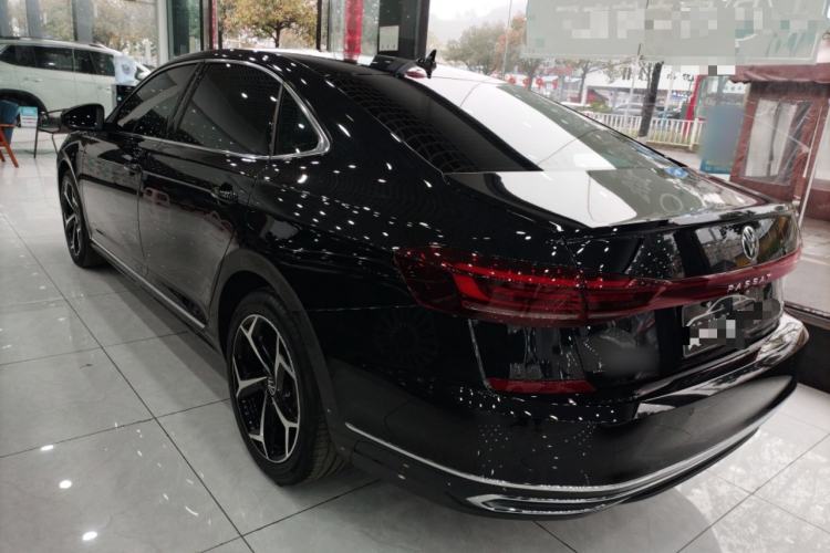 Used Volkswagen Passat 2024 380TSI Starry Dragon Edition
