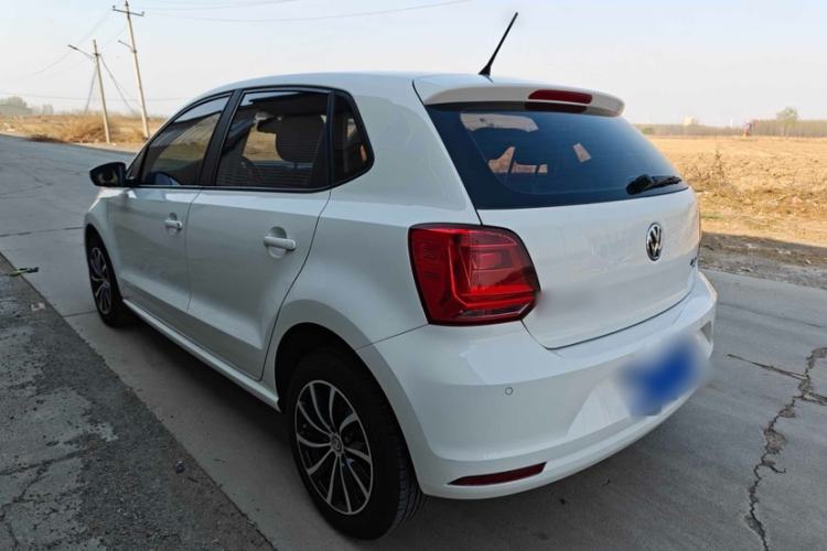 Used Volkswagen Polo 2016 1.6L Automatic Comfort Model Exterior 2