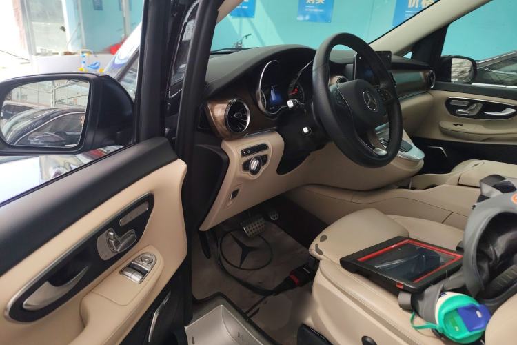 Used Mercedes-Benz V-Class 2022 V 260 L Long Wheelbase Prestige Edition
