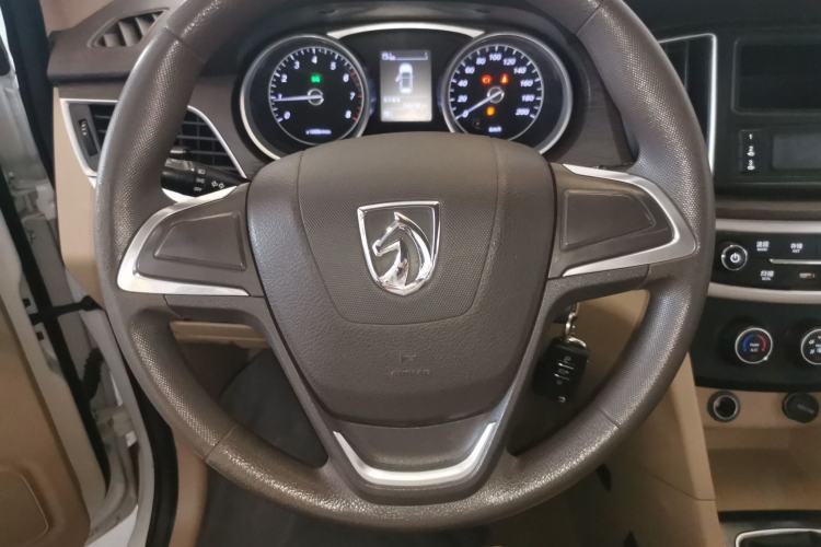 Used Baojun 730 2016 1.5L Manual Value Edition 7 Seats China V Emission Standard
