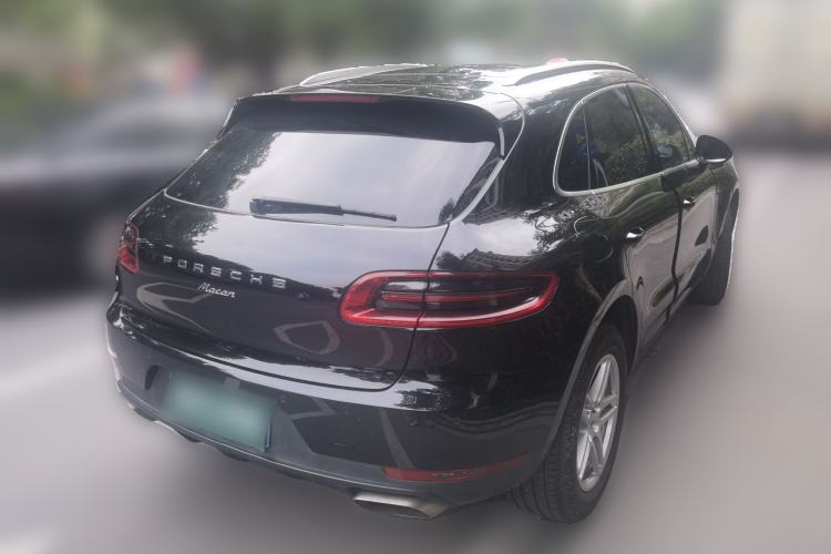 Used Porsche Macan 2017 Macan 2.0T Rear Right 45 Deg