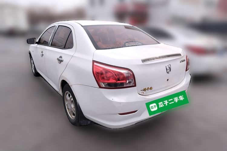 Used Baojun 630 2011 1.5L manual standard version