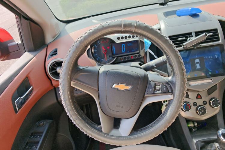 Used Chevrolet Aveo Sonic 2011 Sedan 1.4L Manual Transmission SE