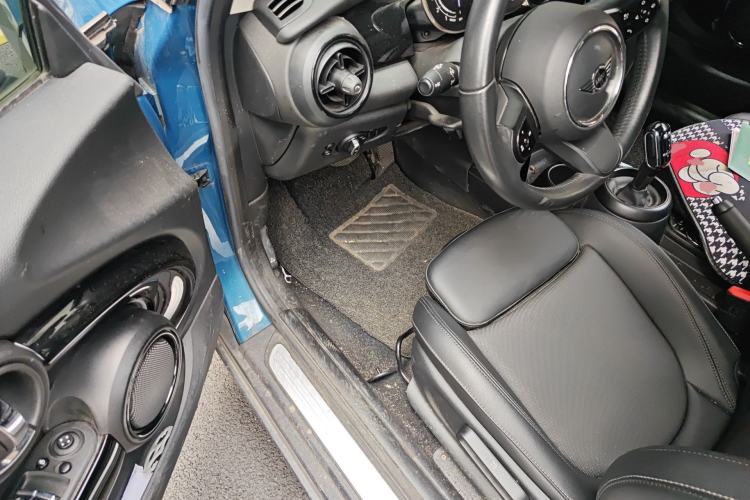 Used MINI 2022 1.5T COOPER Classic Edition