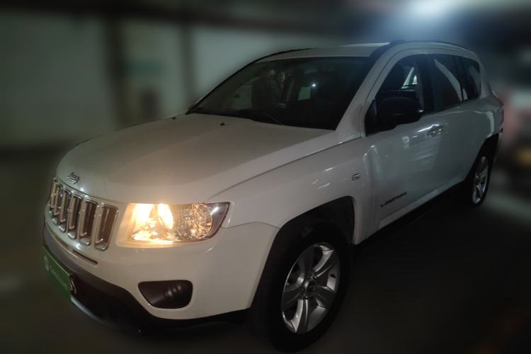Used Jeep Compass 2012 2.4L four-wheel-drive sport version