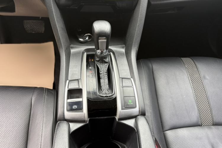Used Honda Civic 2019 220TURBO CVT Power Edition China VI Emission Standard Gear Lever