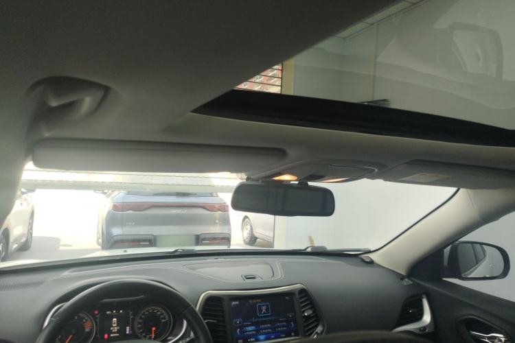 Used Jeep Cherokee 2016 2.4L Leading Edition Headliner