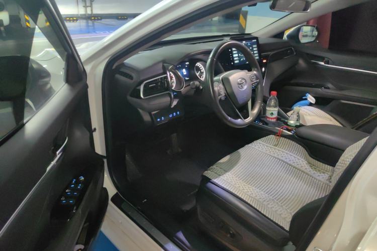 Used Toyota Camry 2021 2.0G Luxury Edition Driver Seat