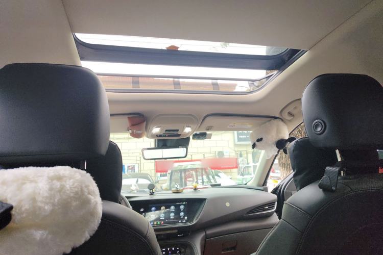 Used Buick Envision 2023 Encore Plus 652T Five-Seat Luxury Model
