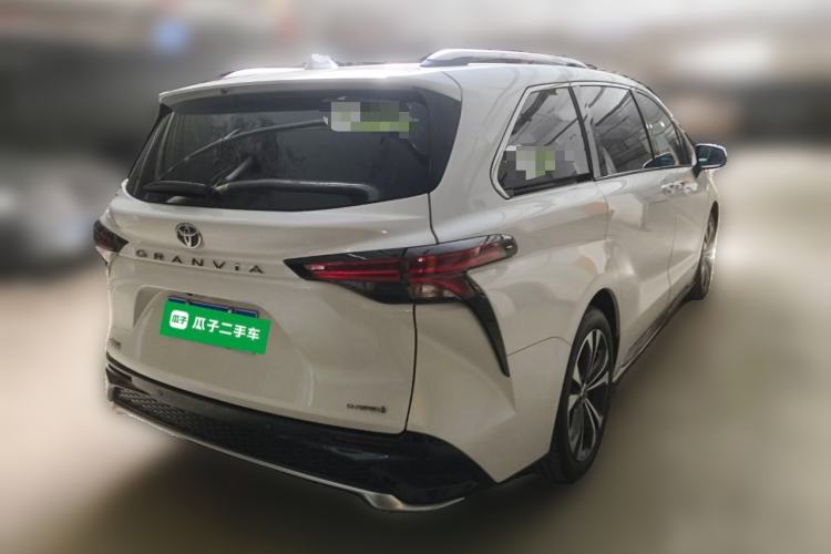 Used Toyota Granvia 2022 2.5L Hybrid Premium Edition Rear Right 45 Deg