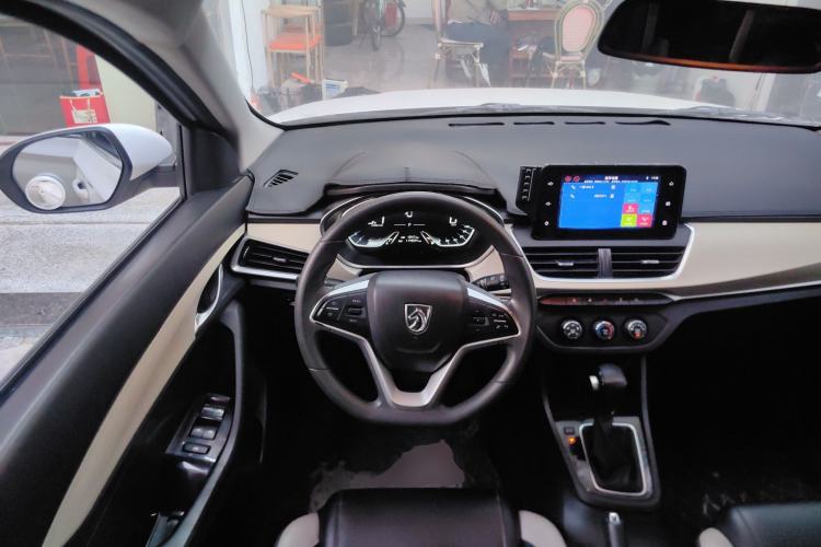 Used Baojun 360 2019 1.5L CVT Elite Version China VI Center Console