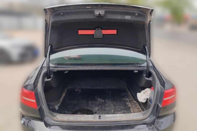 Used Volkswagen Magotan 2017 330TSI DSG Leading Model Trunk