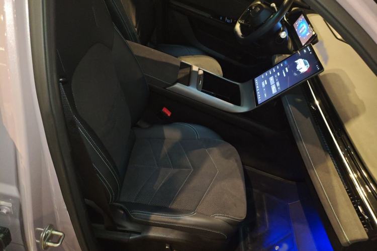 Used Geely Galaxy L6 2024 125km Creative Edition
