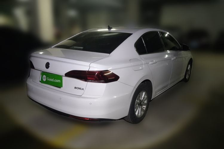 Used Volkswagen Bora  Rear Right 45 Deg