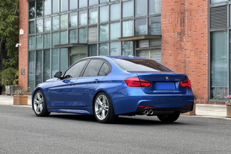 Used BMW 3 Series 2019 320i M Sport Package Exterior 4