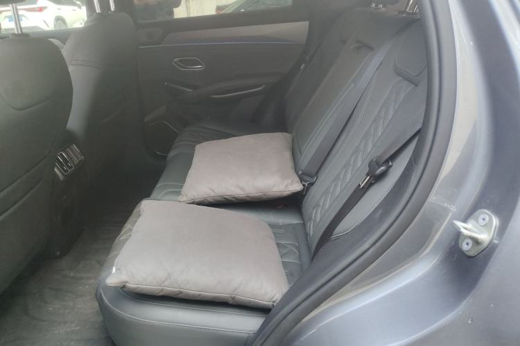 Used BYD Song L DM-i 2025 Intelligent Driving Version 160 km Beyond-Range Type Interior 4