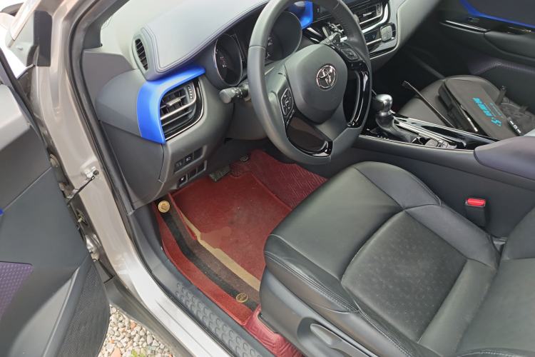 Used Toyota IZOA 2018 2.0L Yichi Version China VI Standard