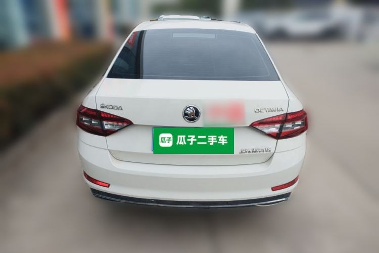 Used Skoda Octavia 2018 1.6L Automatic Luxury Edition