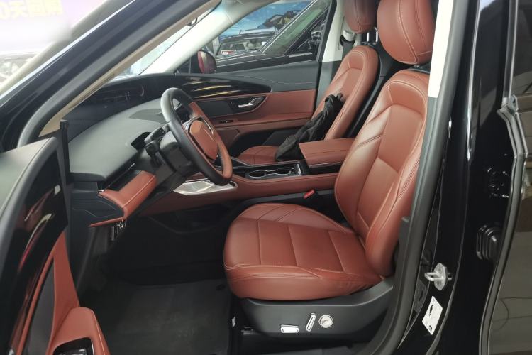 Used Lincoln Nautilus 2023 2.0T All-Wheel-Drive Luxury Hybrid Edition Left Front Seat