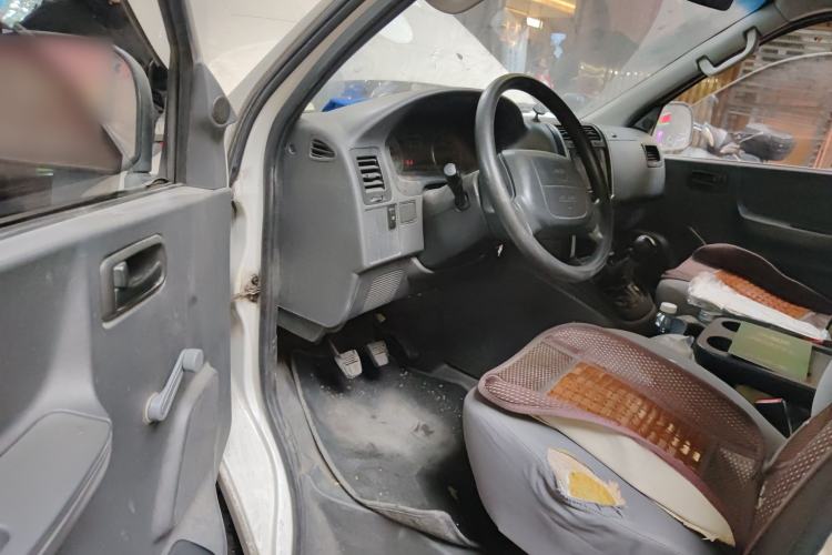 Used Jinbei Express 2017 2.0L Standard Version V19 Driver Seat