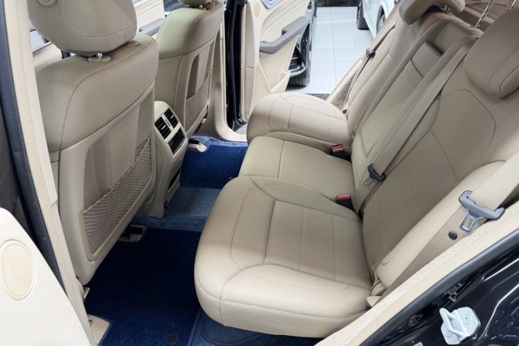 Used Mercedes-Benz M-Class 2015 ML 320 4MATIC
