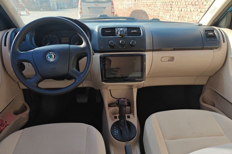 Used Skoda Fabia 2011 1.4L Automatic Crystal Edition