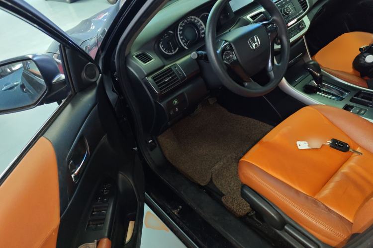 Used Honda Accord 2015 2.0L LX Comfort Edition Driver Seat