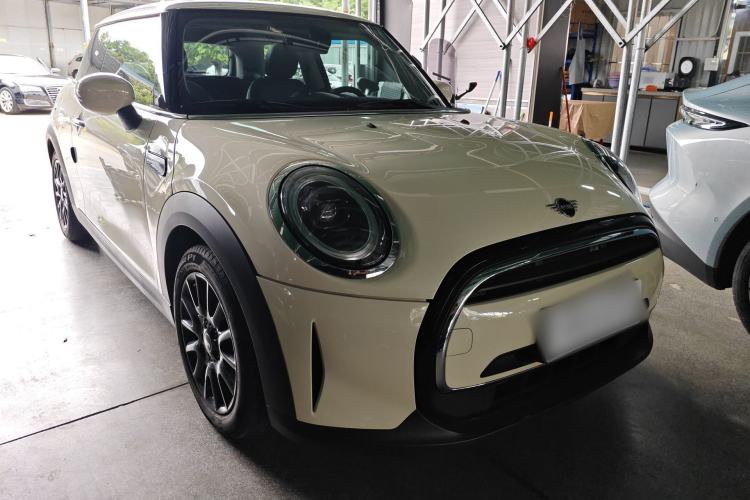 Used MINI 2022 Updated 1.5T ONE Front Right 45 Deg