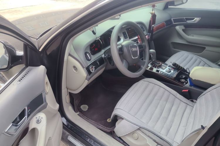 Used Audi A6L 2011 2.0 TFSI automatic Comfort trim
