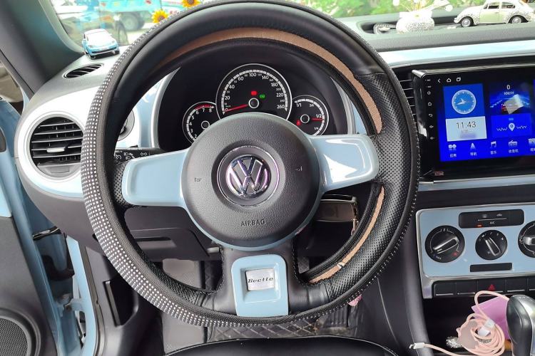 Used Volkswagen Beetle 2015 180TSI model
