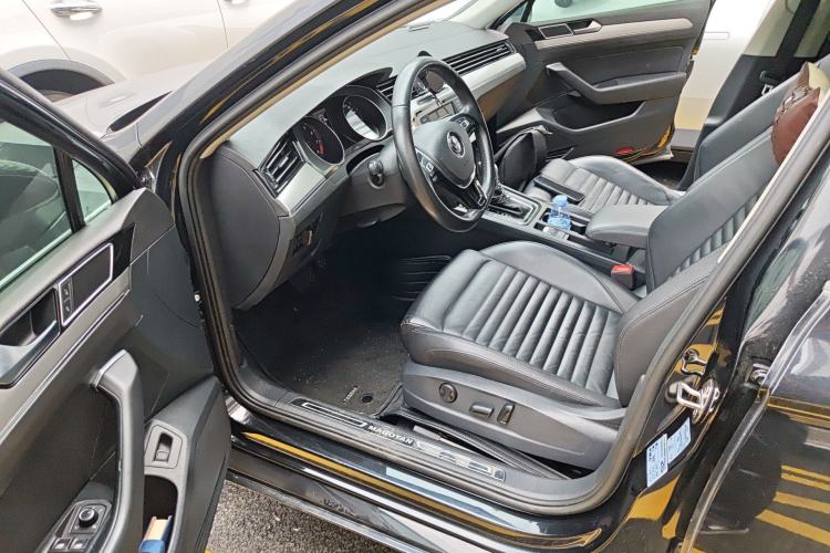 Used Volkswagen Magotan 2017 330TSI DSG Leading Model