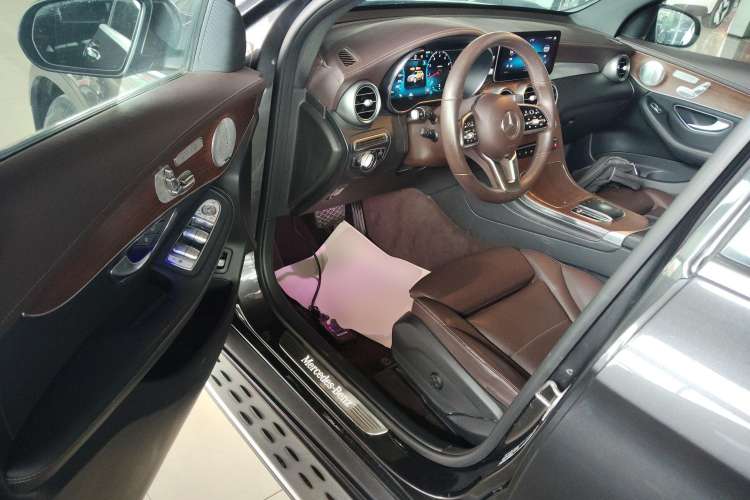 Used Mercedes-Benz GLC 2020 Facelift GLC 300 L 4MATIC Dynamic Edition