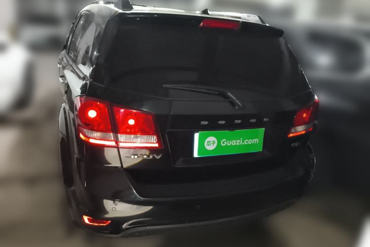 Used Dodge Journey 2013 2.4L Two-Wheel Drive Luxury Version Rear