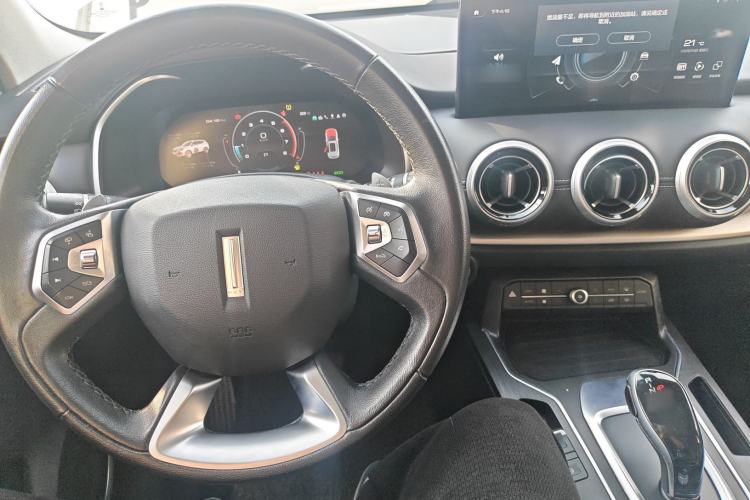 Used Wey VV6 2020 2.0T Two-Wheel Drive Smart Protection+
