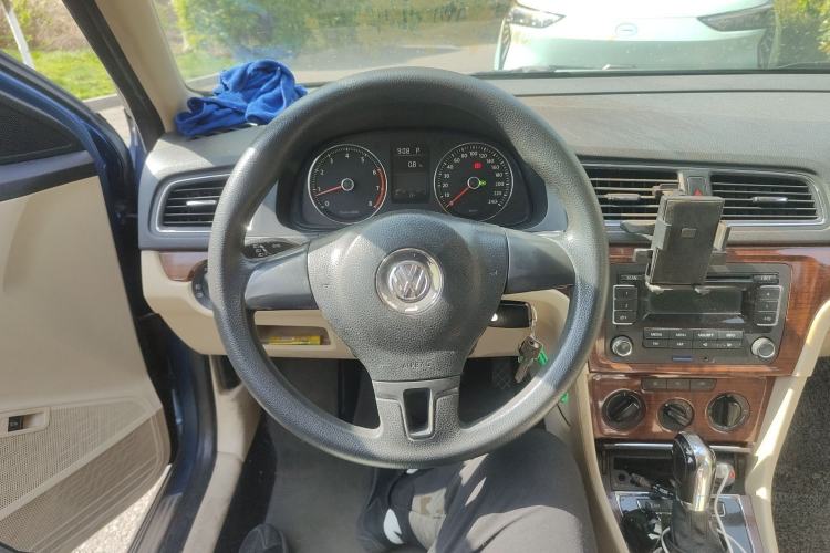 Used Volkswagen Lavida 2013 1.4TSI DSG Comfort Edition Steering Wheel