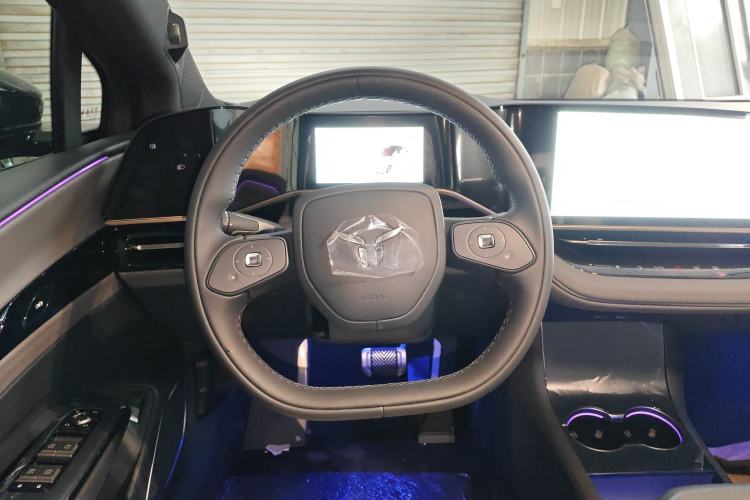 Used Hongqi EH7 2025 600 Smart Selection Edition
