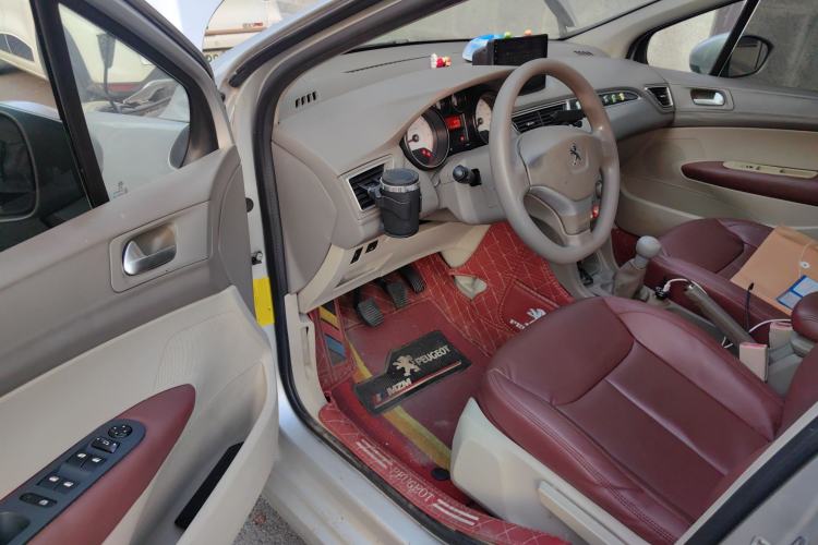 Used Peugeot 308 2012 1.6L Manual YouShang Edition
