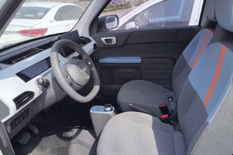 Used Geely Galaxy Panda 2023 Panda Mini 200km Endurance Bear
